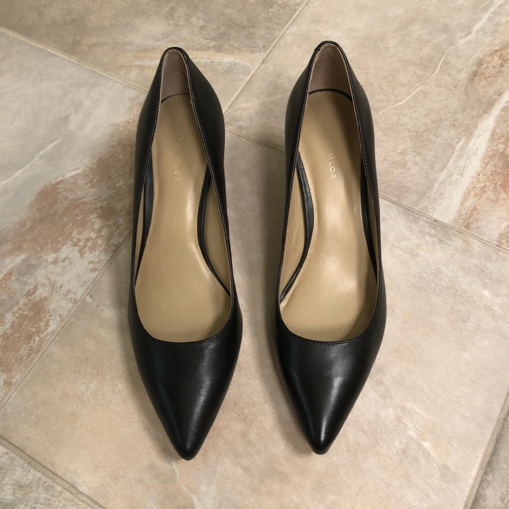 Ann Taylor Eryn Kitten pumps size 7